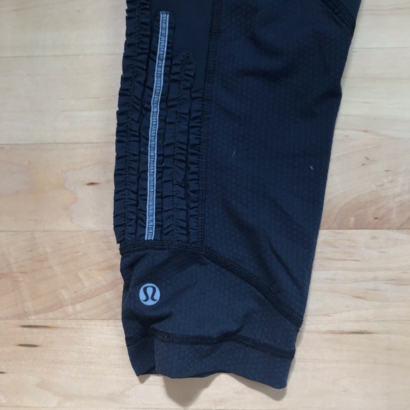 Lululemon Athletica | Workout Capri-leggings - Picture 5 of 6